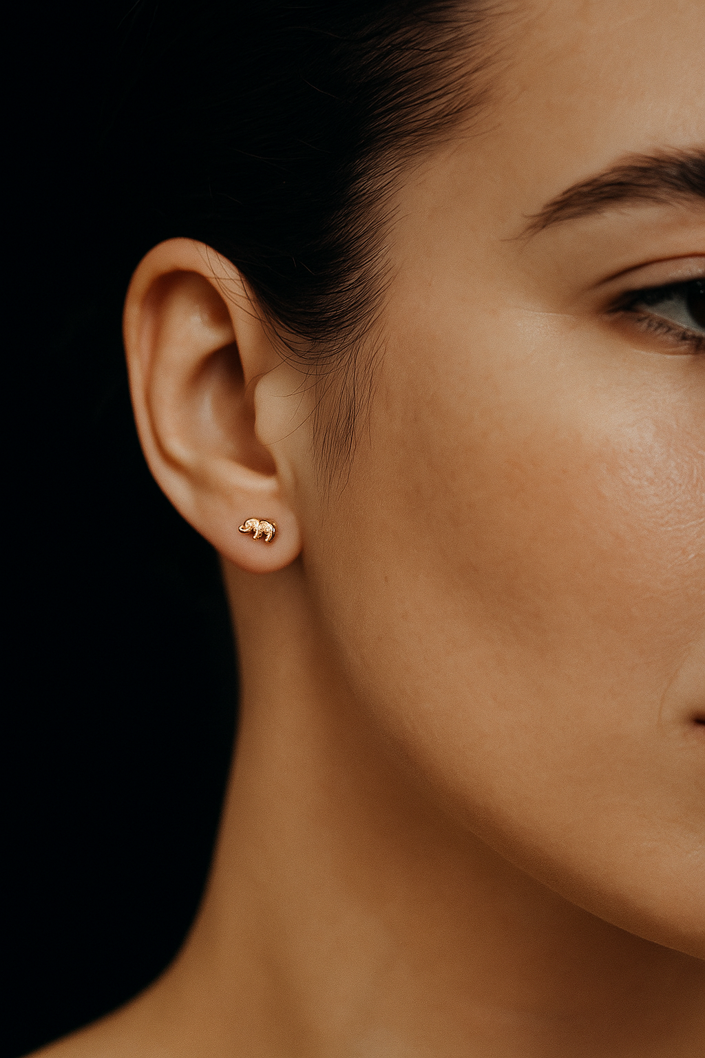 14K Gold Elephant Stud Earrings with Screw Backs – 5mm x 9mm