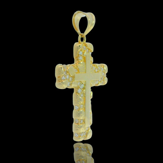 Colgante de cruz de oro amarillo de 14 quilates con acento de circonita cúbica