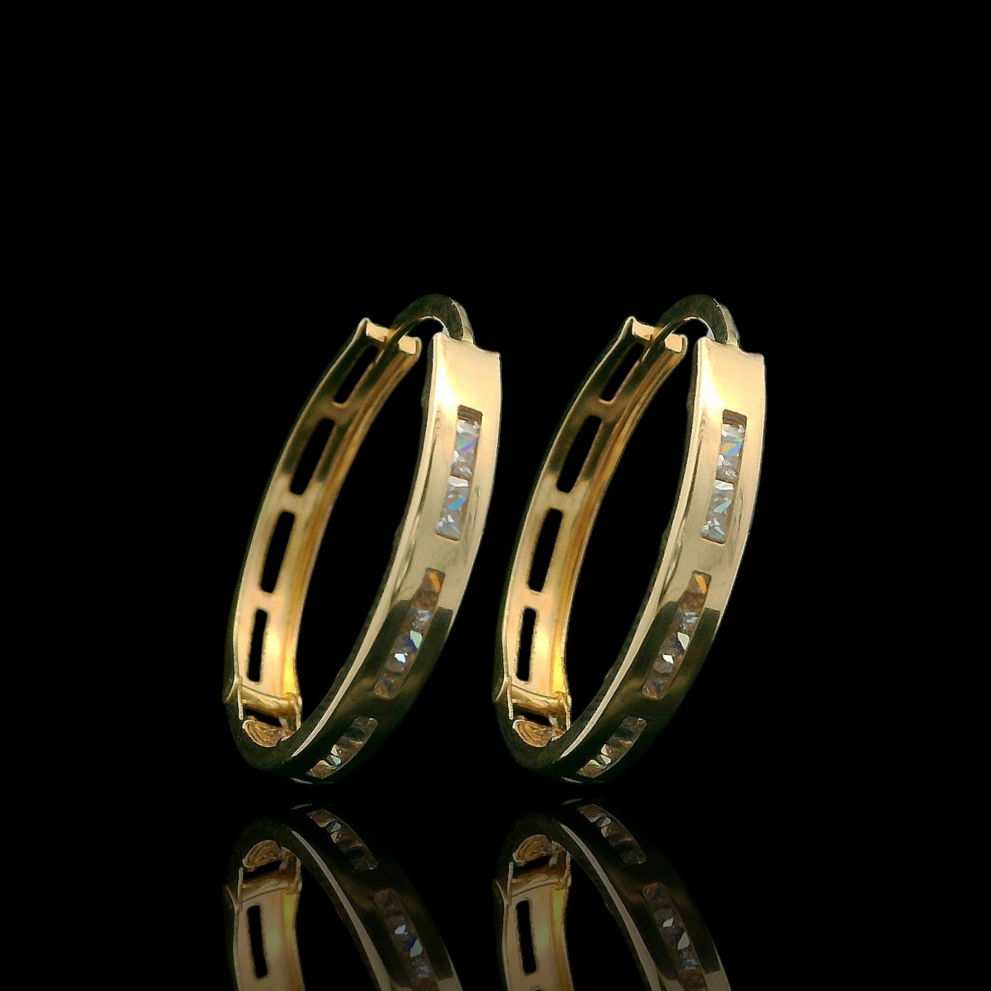 14K yellow gold huggie CZ Hoop Earring-3MM