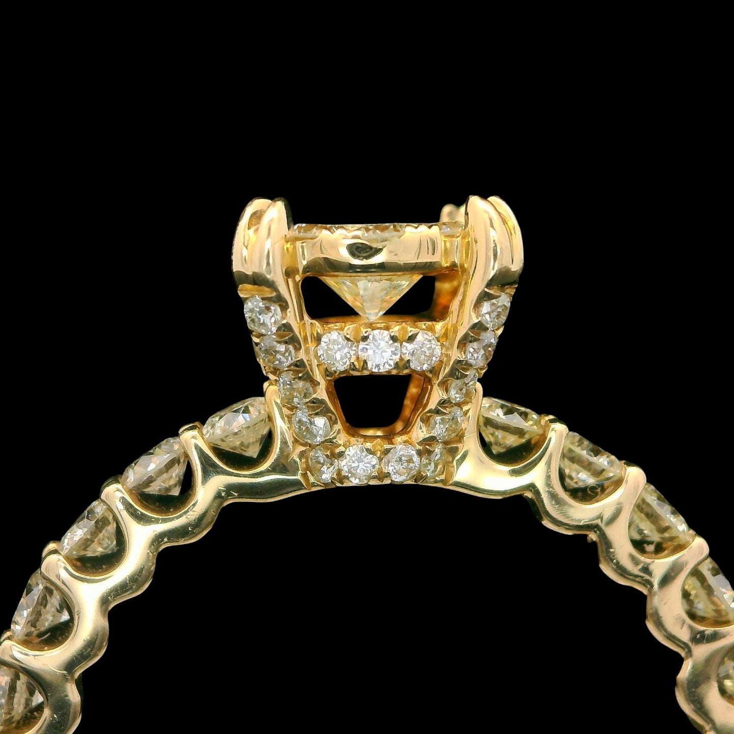 14K Gold Diamond Cluster Eternity Ring 2.25 CTW