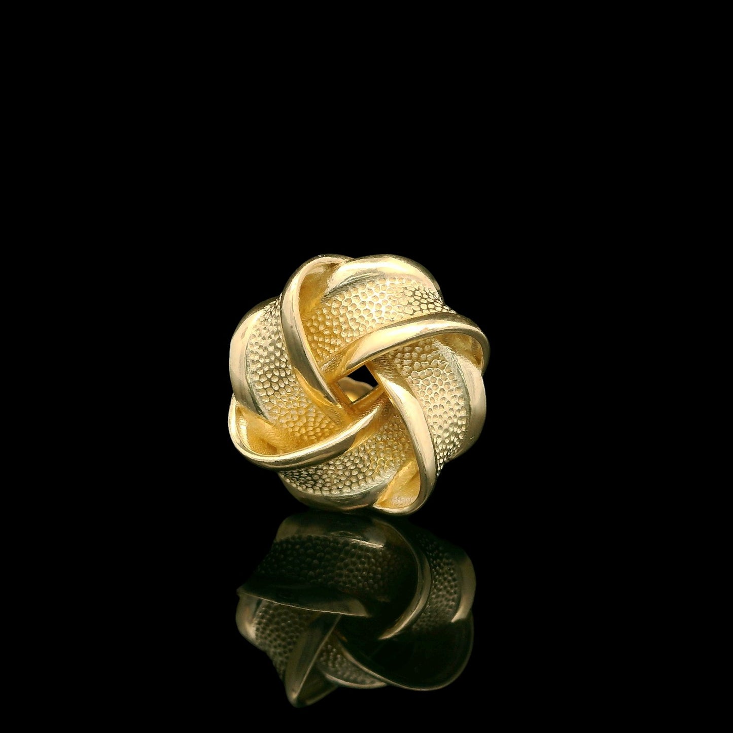 14K Yellow Gold Ribbon Stud Earrings – 15mm